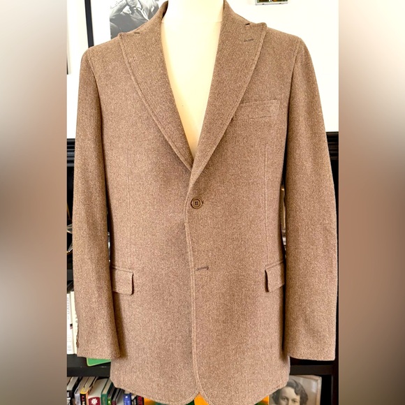 Couture Cashmere Casual Sport Coat. Made In Italy. Size 44. Excellent Condition.